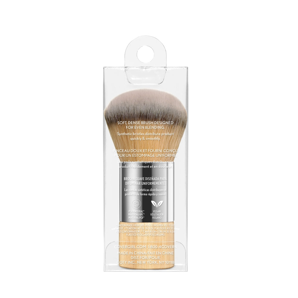 Shade Blending Brush with soft, dense bristles for even blending.