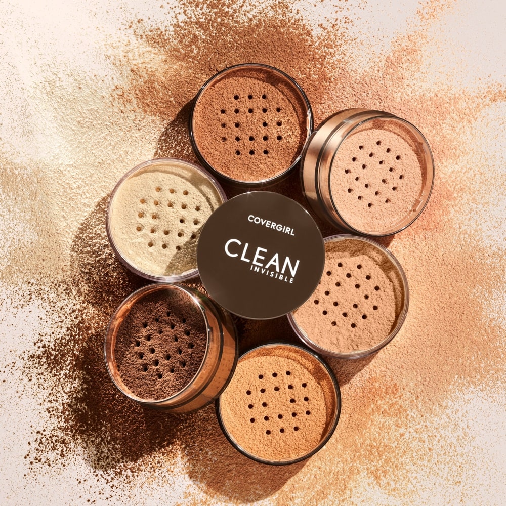 Covergirl Clean Invisible Loose Powder in 105 Translucent Fair